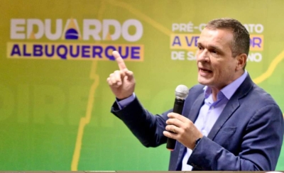 Eduardo Albuquerque é ovacionado em lançamento da pré-candidatura