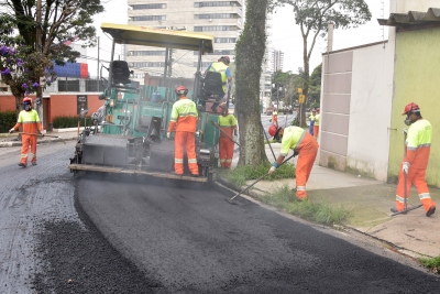 Santo André alcança 300 quilômetros de vias asfaltadas pelo programa Rua Nova