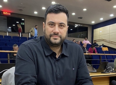César Oliva destaca projeto que trata da apraxia de fala na infância
