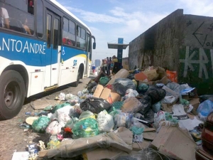 Prefeitos do ABC mediaram acordo para fim da greve dos coletores de lixo e garis