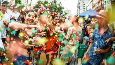 Carnaval livre de bactérias e doença do beijo