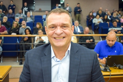 Eduardo Albuquerque prop&otilde;e cria&ccedil;&atilde;o de centro da terceira idade que atenda os bairros Barcelona e Santa Maria