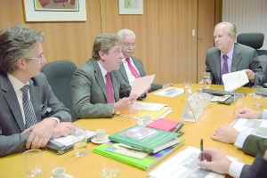 Prefeito Carlos Grana participa de reuni&atilde;o com Ministro da Educa&ccedil;&atilde;o