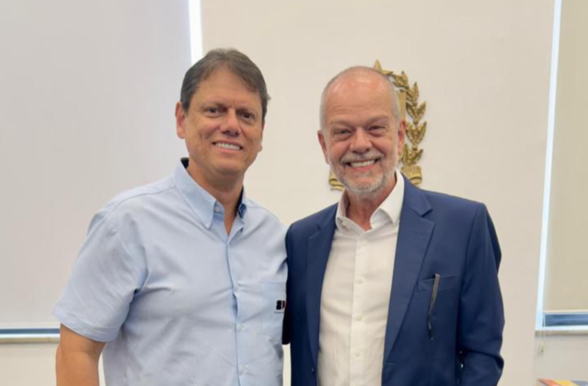 Prefeito Tite Campanella se reúne com governador Tarcísio de Freitas no Palácio dos Bandeirantes