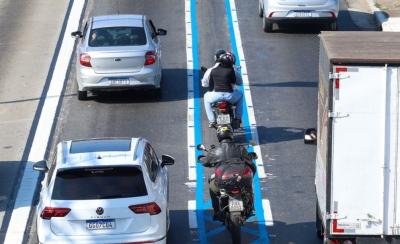 S&atilde;o Bernardo vai implantar quase 8 km de Faixa Azul nas avenidas Robert Kennedy e Eng. Ot&aacute;vio Manente