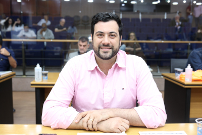 C&eacute;sar Oliva prop&otilde;e cria&ccedil;&atilde;o do Dia da Fam&iacute;lia At&iacute;pica no calend&aacute;rio oficial de S&atilde;o Caetano