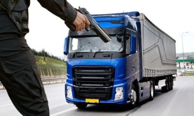 Estado de S&atilde;o Paulo registra, em m&eacute;dia, quatro roubos ou furtos de caminh&otilde;es por dia