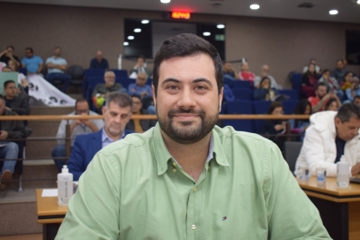 C&eacute;sar Oliva prop&otilde;e cria&ccedil;&atilde;o do selo "Pessoa com Autismo a Bordo" em S&atilde;o Caetano