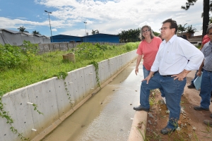 Prefeito Luiz Marinho vistoria obras de drenagem na Vila Vivaldi